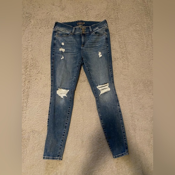 JEGGING SKINNY SUPER SOFT HIGH-RISE DESTRUCTED JEAN - Picture 3 of 5